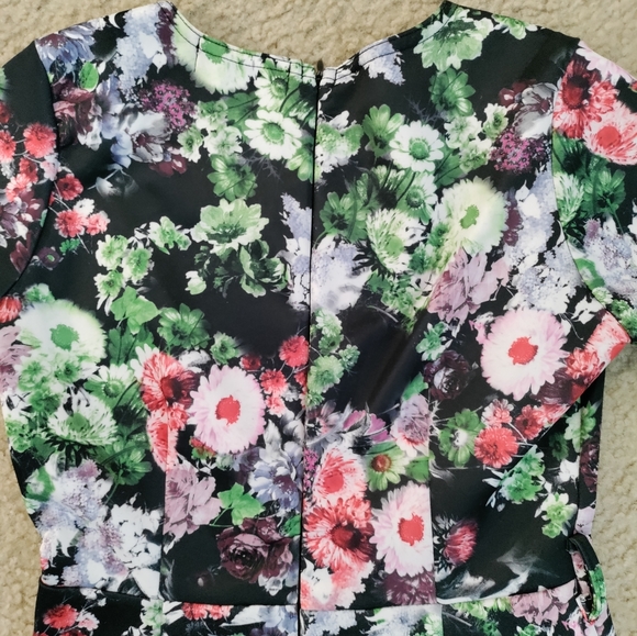 Floral romper - Picture 6 of 7